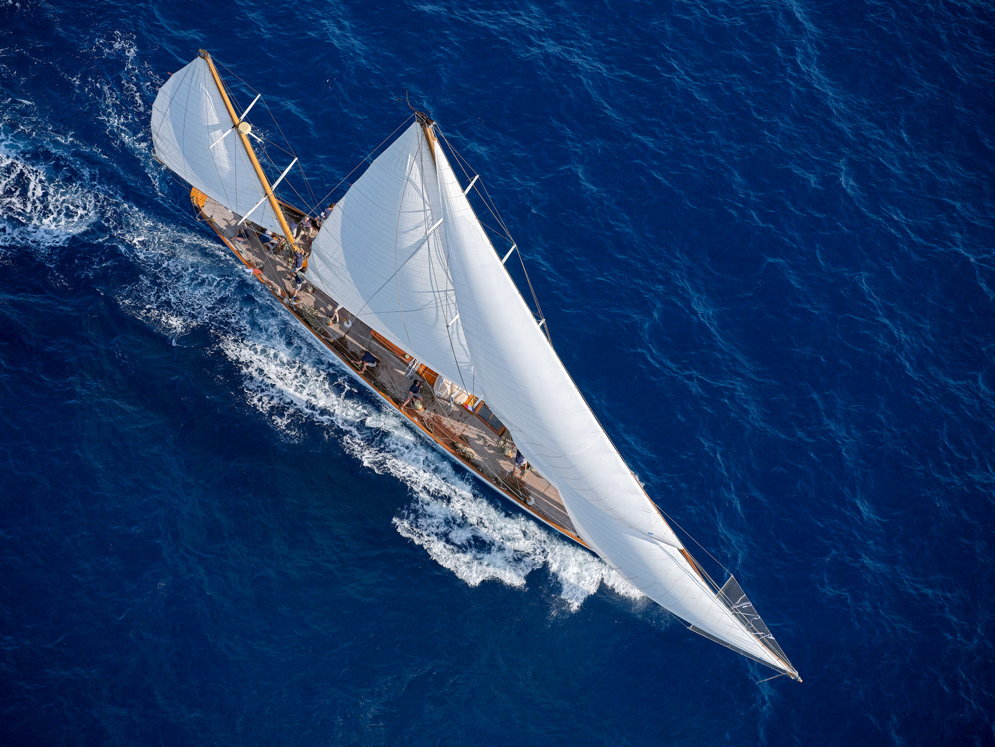 Bow to Stern - Color