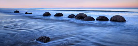 Daybreak at Moeraki